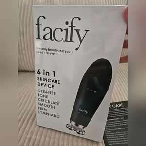 Facify 6 in 1 Skincare Device. New SEALED BOX